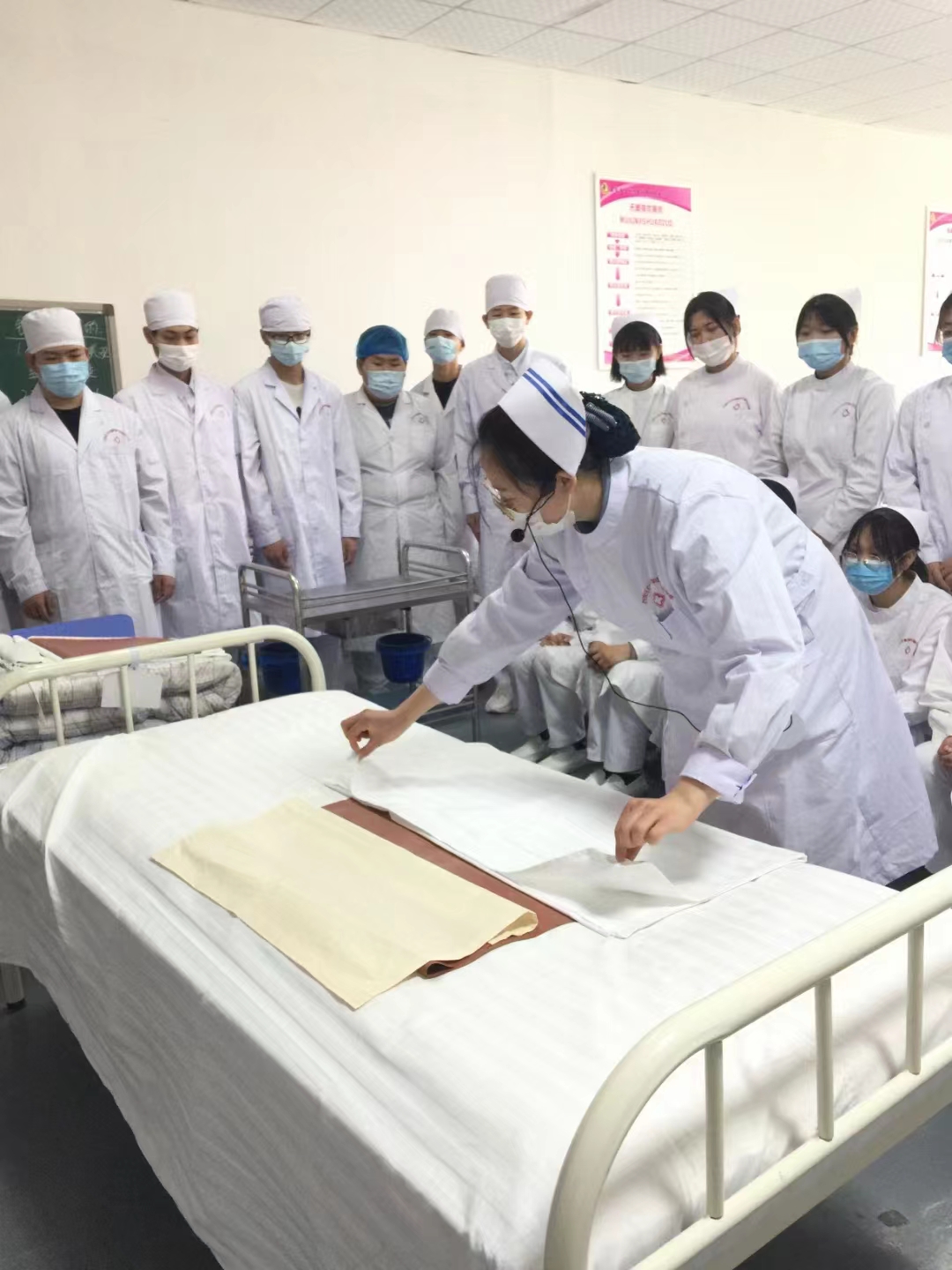 石家庄白求恩医学院2025年招生简章